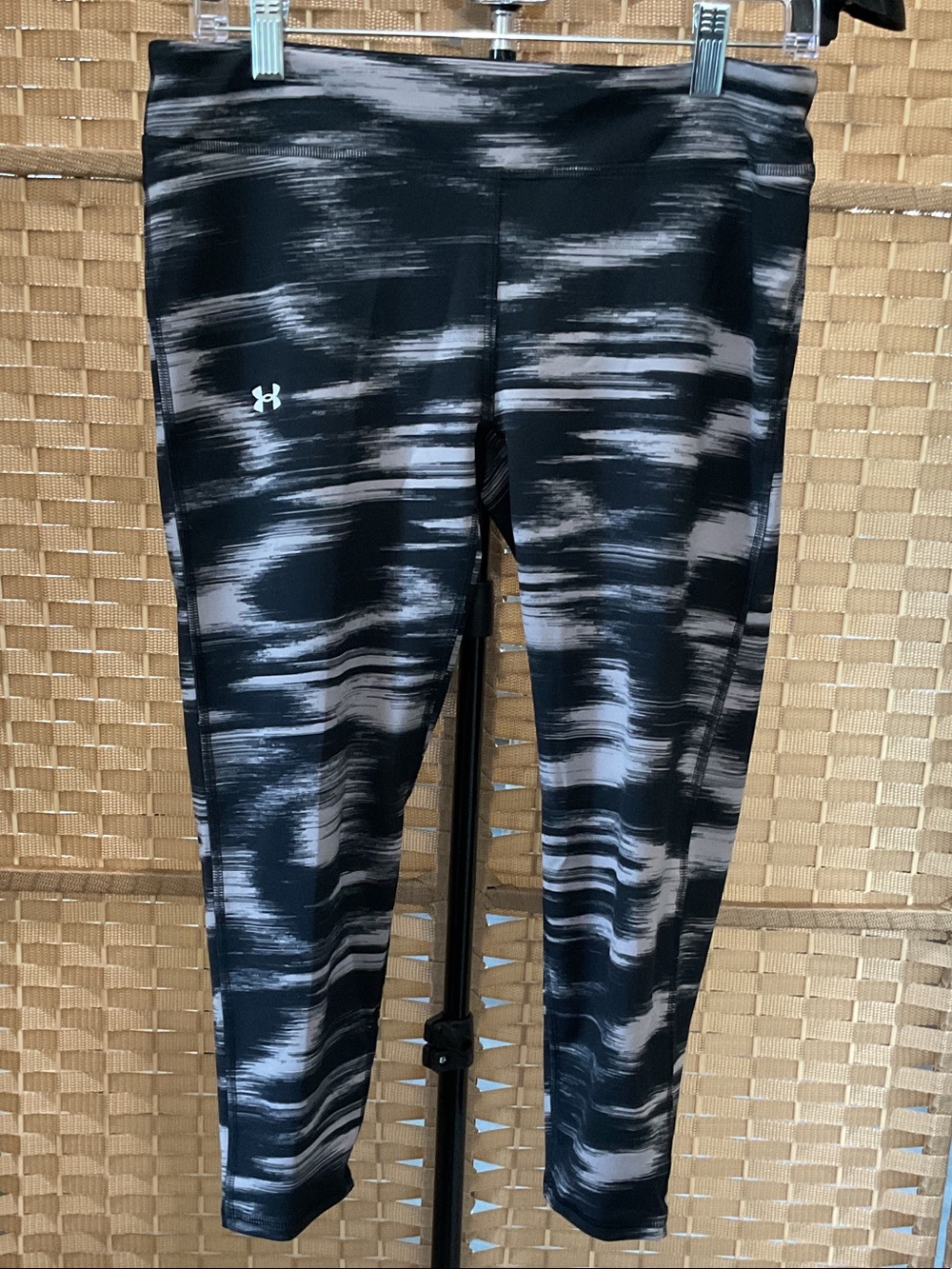 Under Armour Black & Gray Brushstroke Girls' Active Leggings